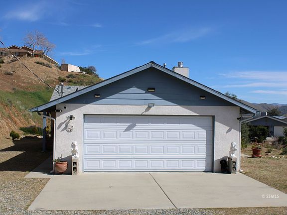 3rd image of 44 Lago Vista Dr