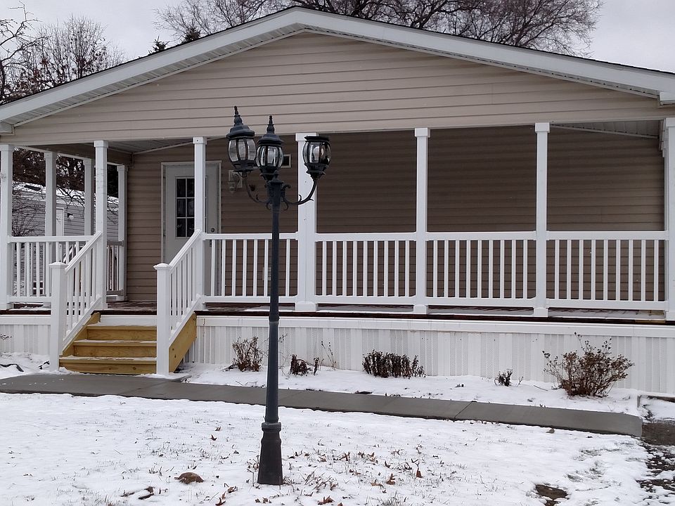 1st image of 440 Sunny Dale Dr