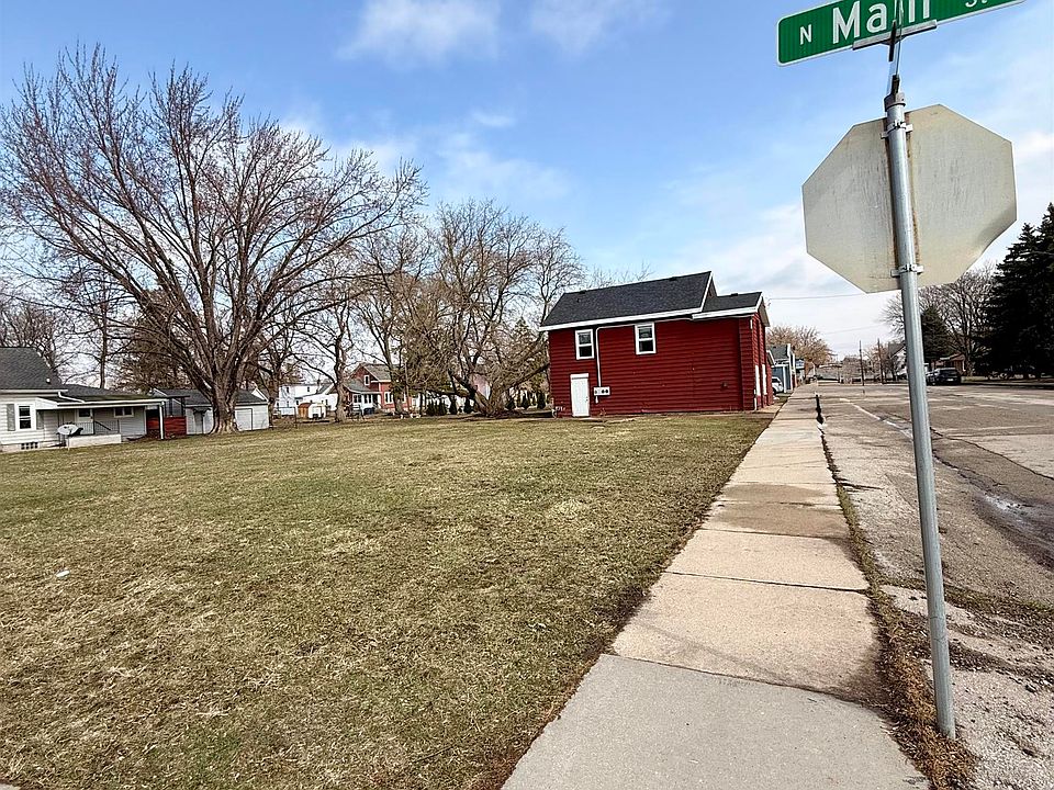 1st image of 10 E Gruenwald Ave