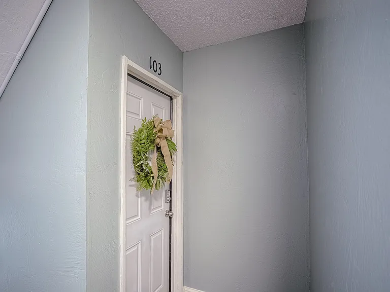 3811 Mercier St #103 — Photo 14