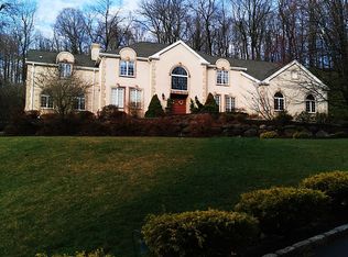 778 Bridle Way, Franklin Lakes, NJ 07417