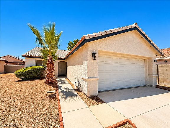 3rd image of 3343 Indian Horse Ct