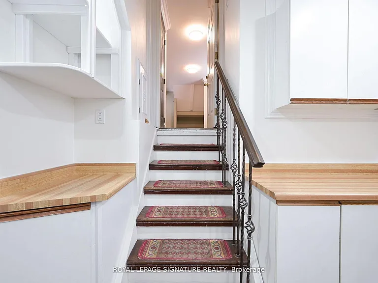 26 Peterson Ct #LOWER — Photo 14