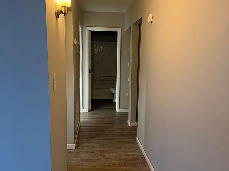 River Glow Apartments — Photo 13