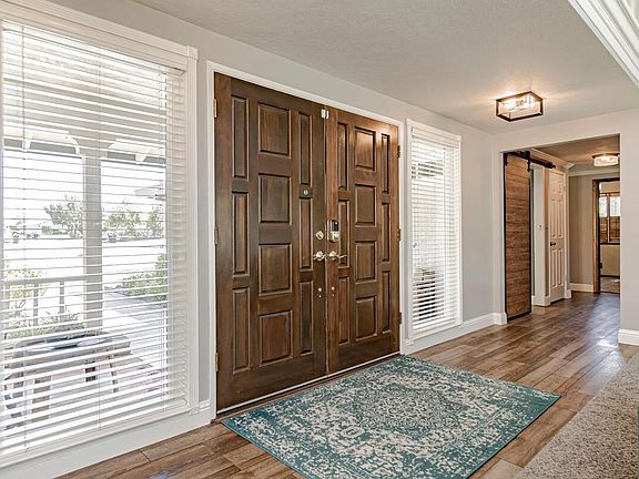 2nd image of 1412 Champion Oaks Dr