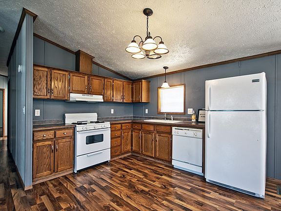 5th image of 53216 Crystal Pond Dr