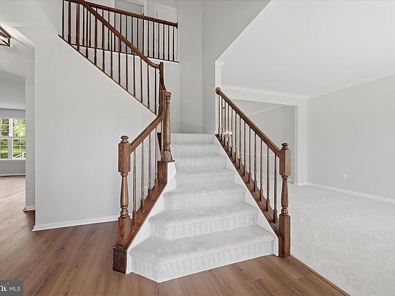 5th image of 35514 Saint James Dr