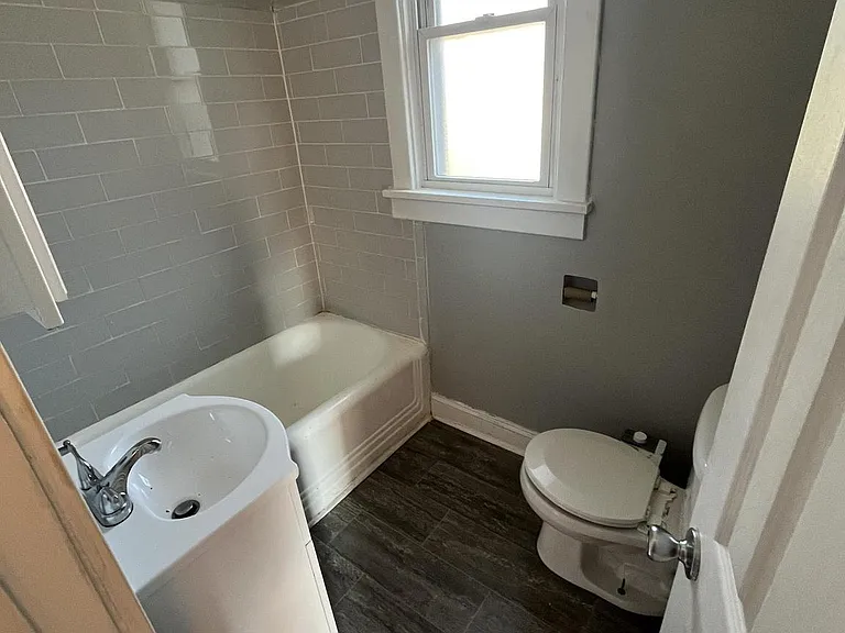 44 S Loudoun St #9 — Photo 9