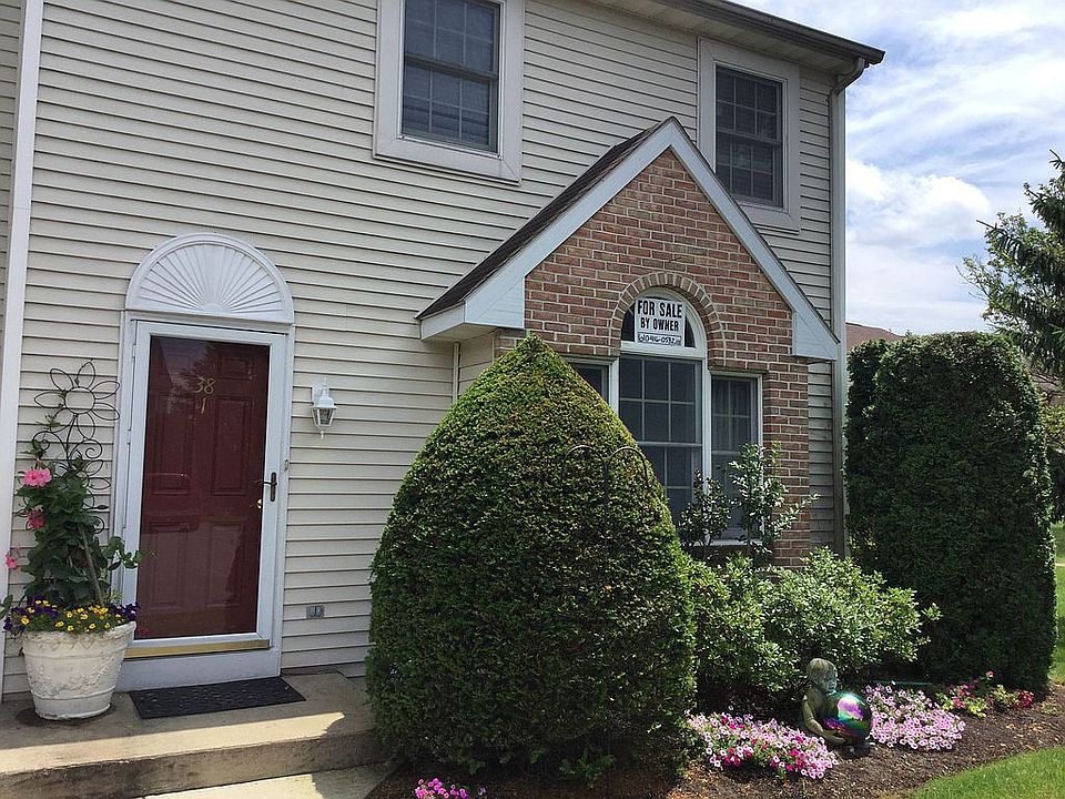 Front entrance - end unit