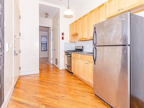 2nd image of 48 Wilson Ave #5S