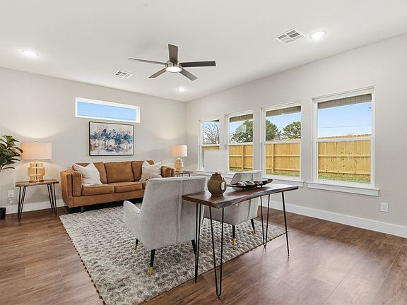 3rd image of 4924 Weeping Willow Ave