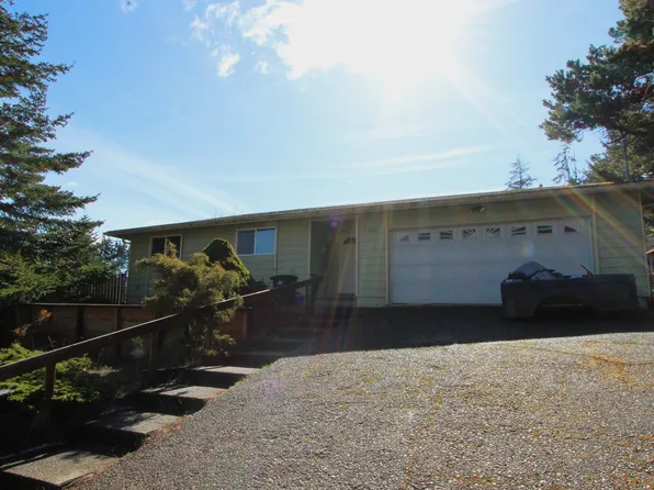 2317 Virginia Ave, North Bend, OR 97459