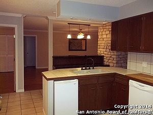 5th image of 1923 Parhaven Dr