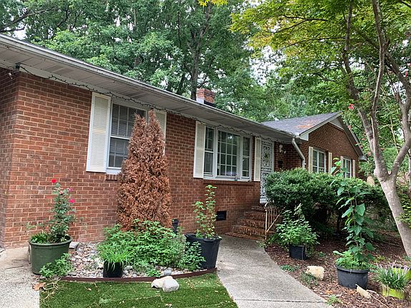 2nd image of 1007 Akron Ave