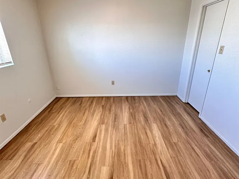 3417 Aztec Road NE — Photo 13