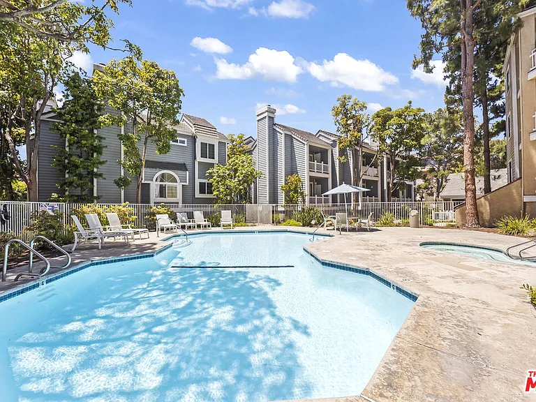 8500 Falmouth Ave #2104 — Photo 14