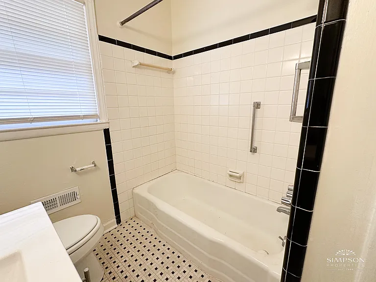1730-32 Darbrook Dr #30 — Photo 4