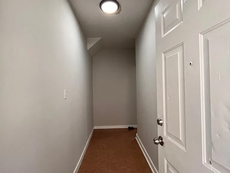 113 Armstrong Ave #1 — Photo 9
