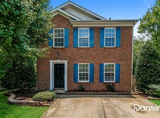 8 Collinswood Ct, Durham, NC 27703