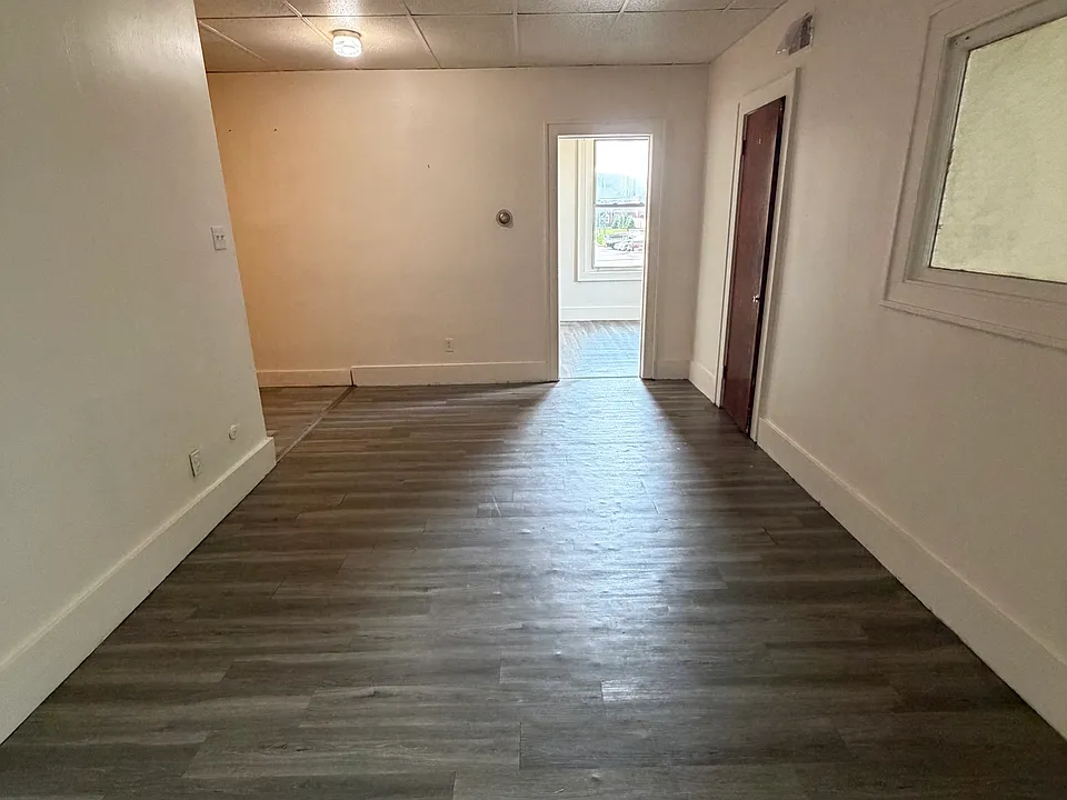 14 E Pike St #3B