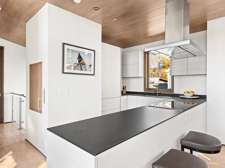 522 Spruce St #B — Photo 6