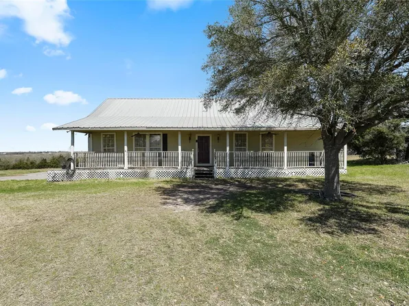 8515 Sandy Hill Rd, Brenham, TX 77833