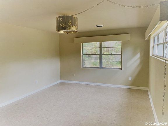 5th image of 1228 NE 13th St
