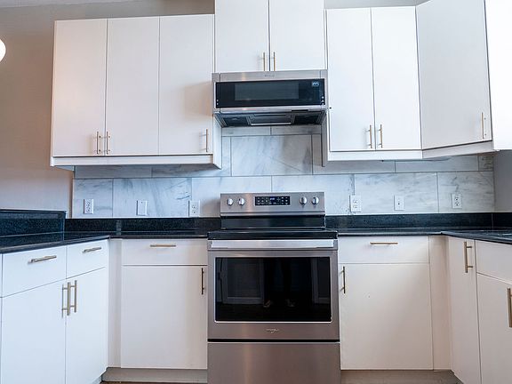 3rd image of 310 S Jensen Dr