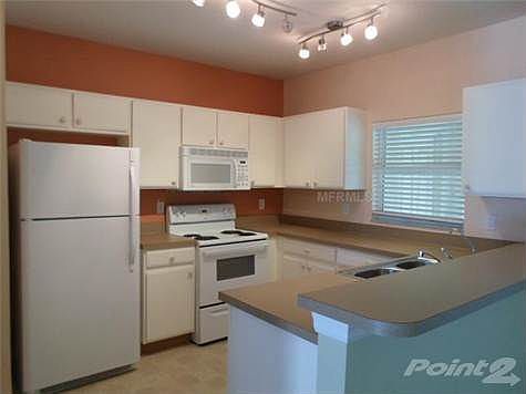3rd image of 520 Sweet Hollow Pl