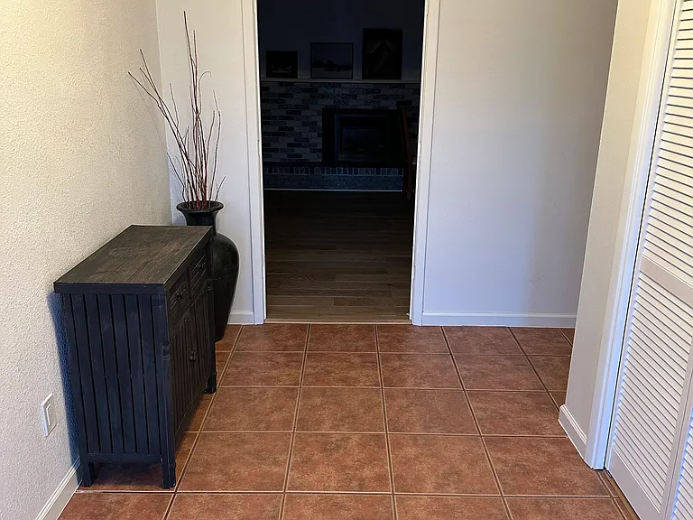 275 Donna Ave — Photo 8