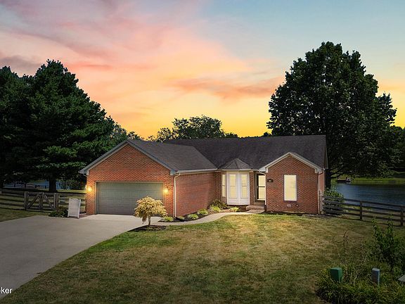 3rd image of 481 Meadow Lake Dr