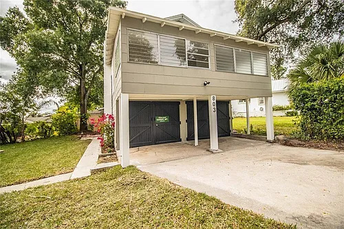 910 Oakhill St #1 Photo 1