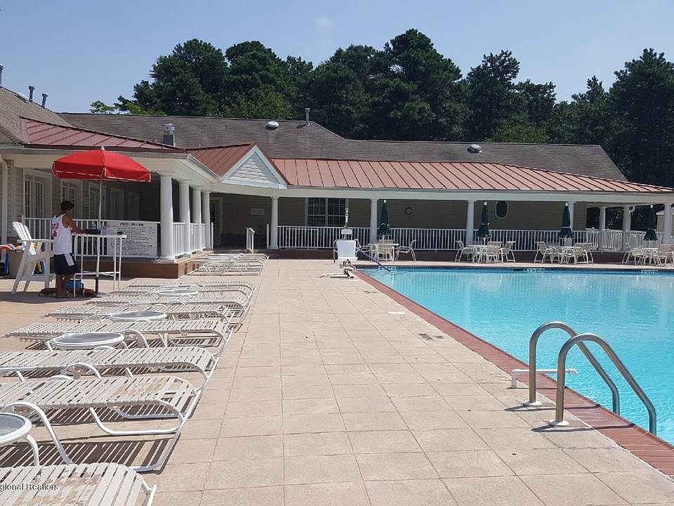 28 Cedar Village Blvd, Brick, NJ 08724 Zillow