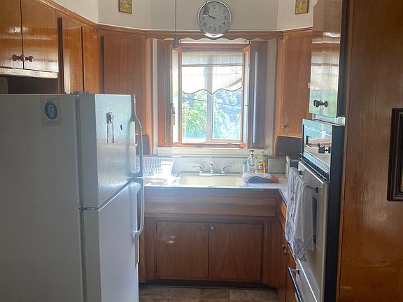4th image of 2058 E 54th St Floor 2