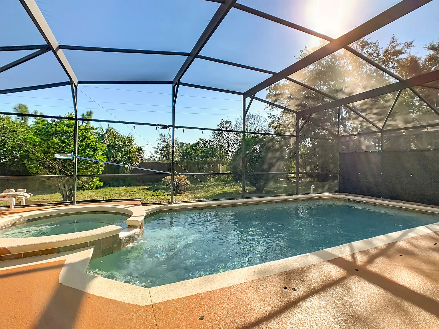 1 bed, 2200 sqft, $1,000 — Photo 1