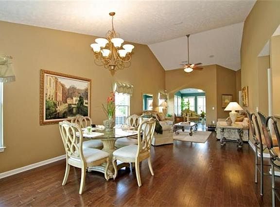3rd image of 110 Bellingdon Dr #5