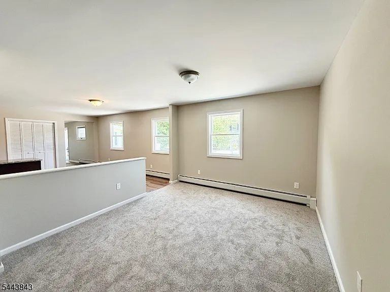 175 E Main St — Photo 9