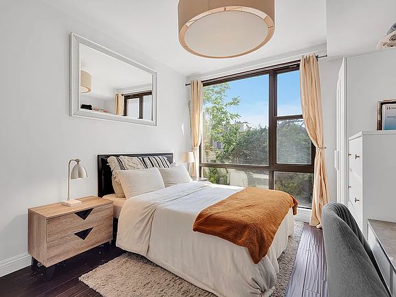 5th image of 314 12th St #301