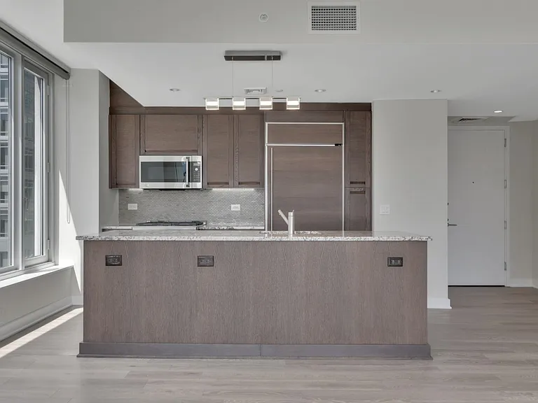 1000 Avenue At Port Imperial #501 — Photo 10