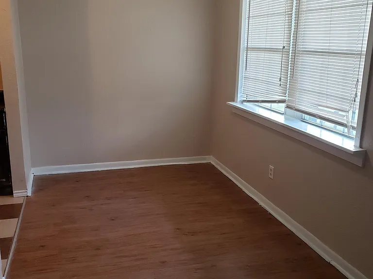 8100 Landing Ave — Photo 10