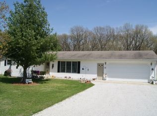 2750 E Tribue Dr, Knox, IN 46534