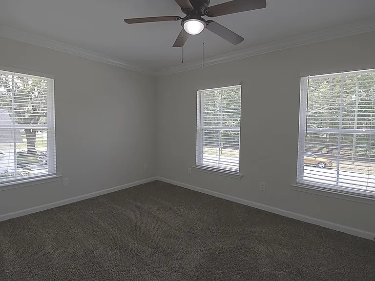 38 Griffin Rd — Photo 27
