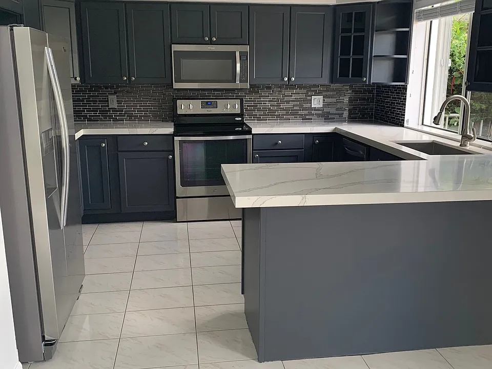 10000 NW 4th St