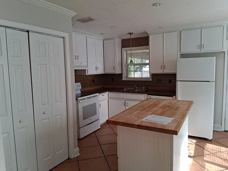 3027 Schroer Dr — Photo 6