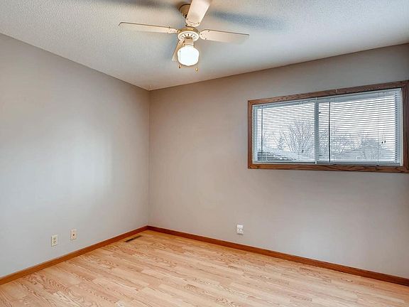 4th image of 7928 Beard Ct N