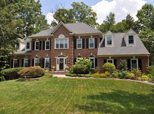 8505 Heron Pond Ln, Fairfax Station, VA 22039