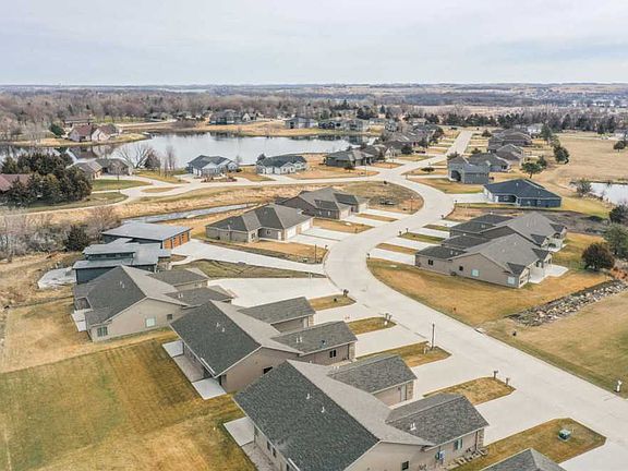 2nd image of 3333 Prairie Meadow Dr #B