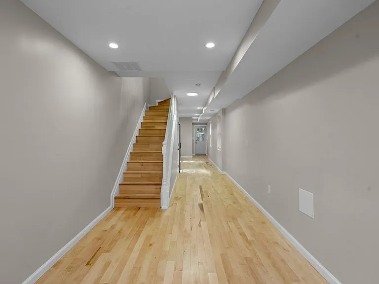 2510 E Fayette St — Photo 2