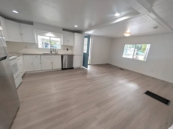 7501 142nd Ave, Largo, FL 33771