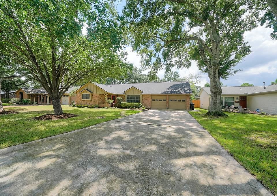 1st image of 10415 Timberwood Dr